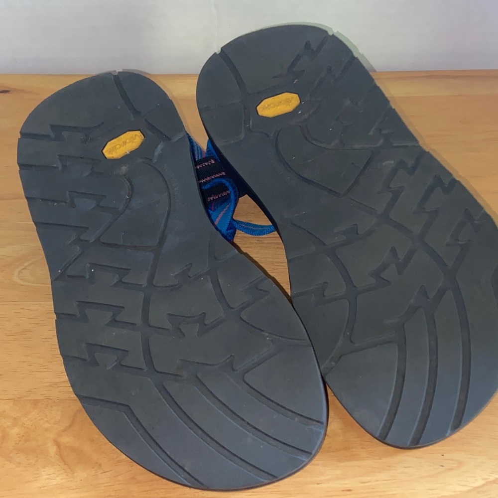 Chaco ladies Striped Blue and Black Sandals size 9.5 - Picture 3 of 3